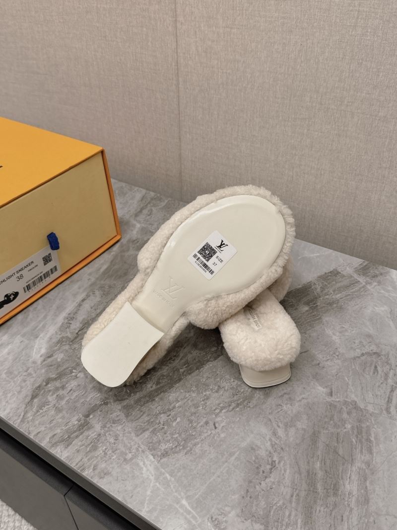 Louis Vuitton Slippers